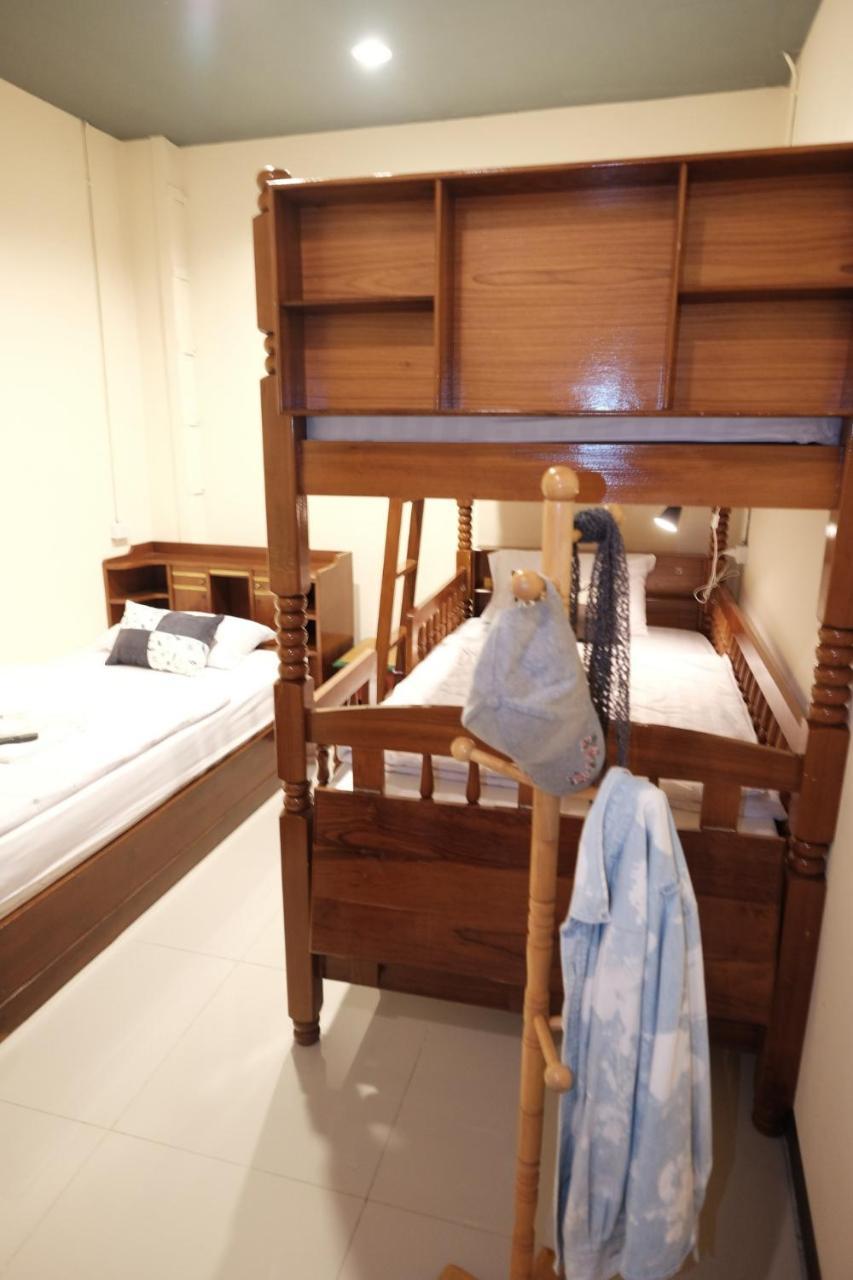 Khaosan Station (Adults Only) Hostel Bangkok Kültér fotó